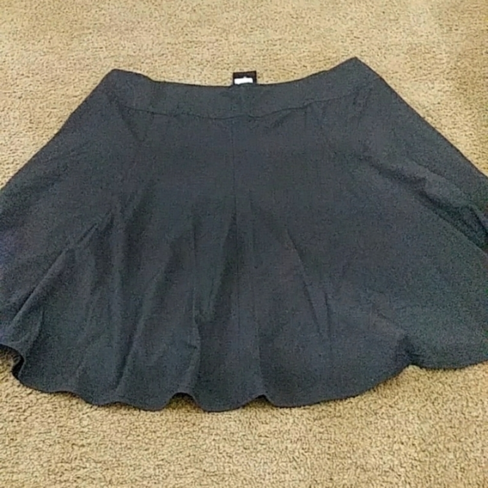 Intro love the fit skirt